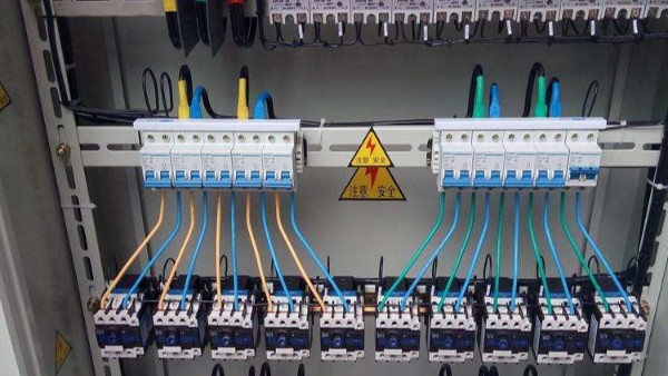 低壓柜合作嘉晟建設(shè)中駿四季陽(yáng)光項(xiàng)目【千亞電氣】 低壓柜合作嘉晟建設(shè)中駿四季陽(yáng)光項(xiàng)目【千亞電氣】